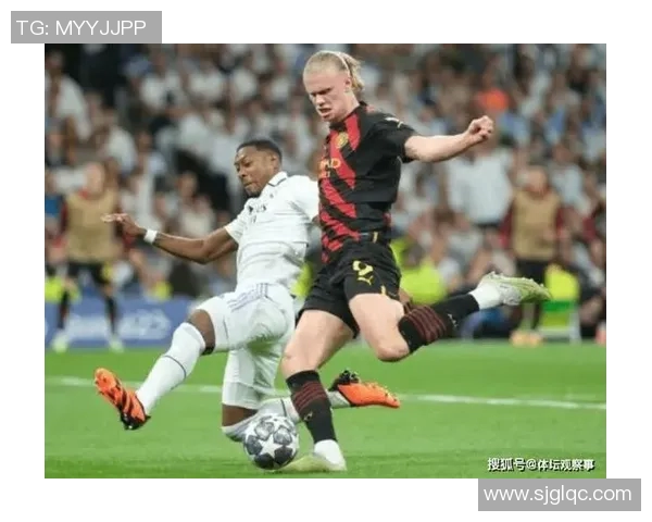 外国足球明星意外走光瞬间曝光引发热议网友纷纷热议其时尚与尴尬并存