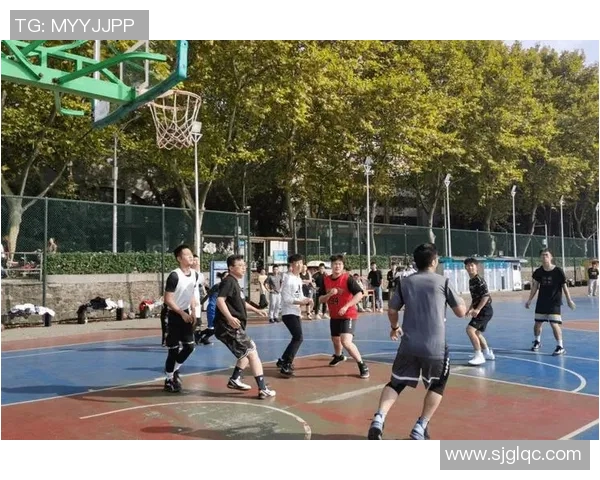 成都篮球队耐力分析与训练策略探讨助力球队提升竞技水平