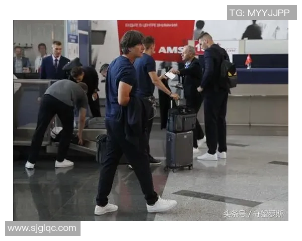 普京与足球明星共饮畅谈足球梦想的精彩瞬间视频